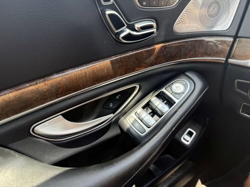 Used 2018 Mercedes-Benz S 560 Sedan image 38