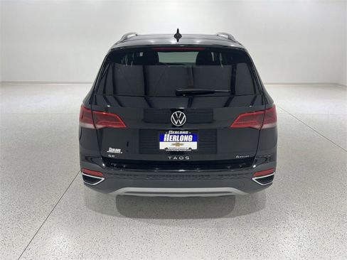 Used 2022 Volkswagen Taos SE image 7