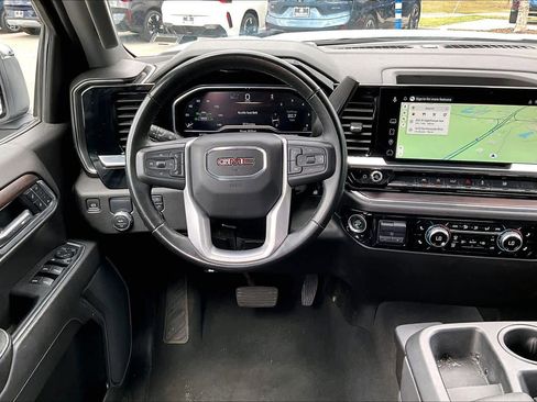 Used 2025 GMC Sierra 1500 SLT image 6