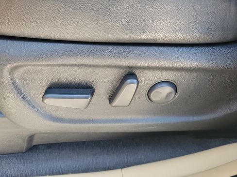 Used 2016 Kia Sedona EX FWD image 14
