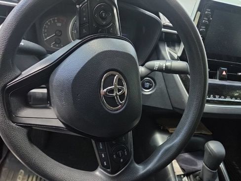 Used 2020 Toyota Corolla LE w/ LE Convenience Package FWD image 8
