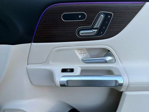 Certified 2025 Mercedes-Benz GLB 250 GLB 250 4D Sport Utility image 22