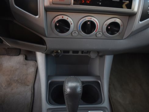 Used 2011 Toyota Tacoma PreRunner w/ TRD Sport Pkg image 23