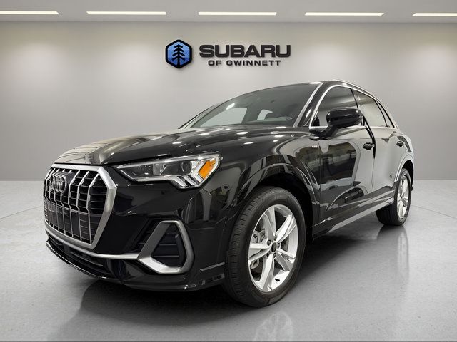 Used 2023 Audi Q3 2.0T Premium Plus w/ Premium Plus Package AWD/4WD image 1