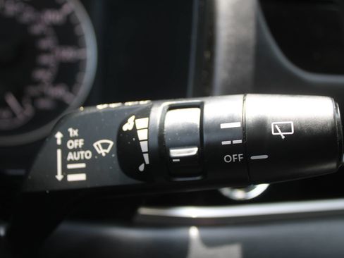 Used 2025 Mitsubishi Outlander SE AWD/4WD image 34
