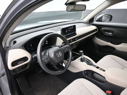 Certified 2023 Honda HR-V LX image 12