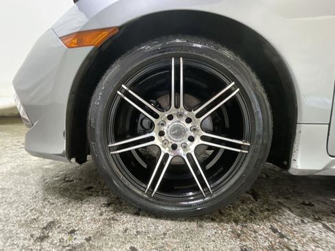 Used 2019 Honda Civic LX image 10