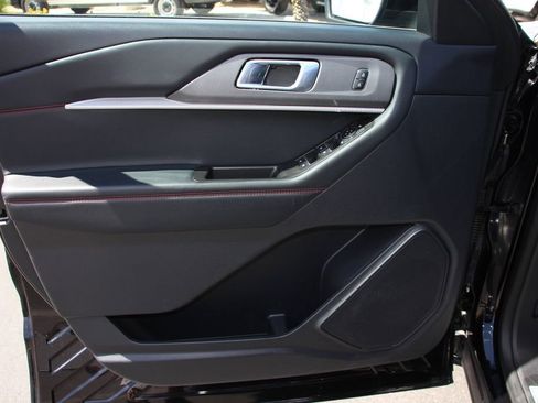 Certified 2025 Ford Explorer ST-Line AWD/4WD image 22