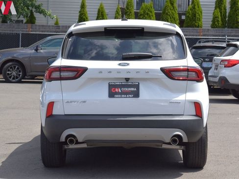 Used 2023 Ford Escape Active image 4