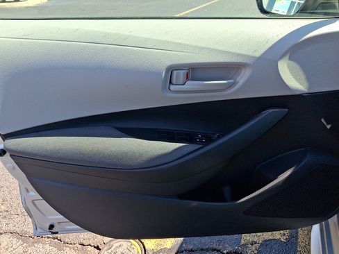 Used 2026 Toyota Corolla LE FWD image 12