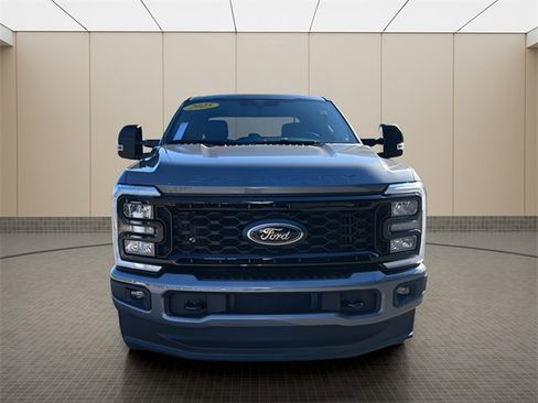 Used 2025 Ford F250 XLT w/ Black Appearance Package image 8