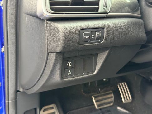 Used 2018 Honda Accord Sport image 13
