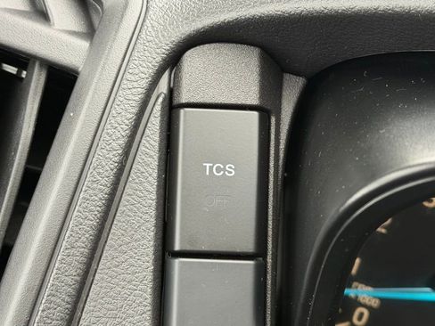 Used 2015 Ford Transit 150 XLT image 39