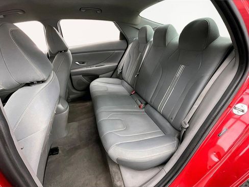 Used 2023 Hyundai Elantra SEL image 26