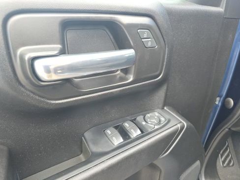 Used 2022 Chevrolet Silverado 1500 Custom image 12