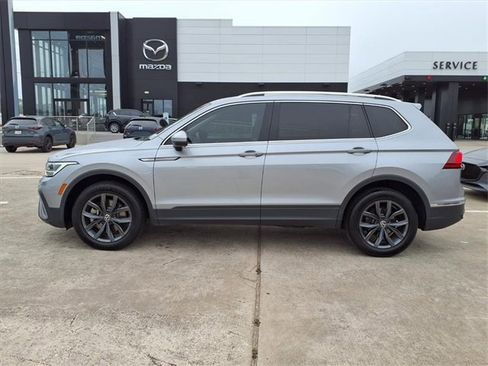 Used 2023 Volkswagen Tiguan SE image 16