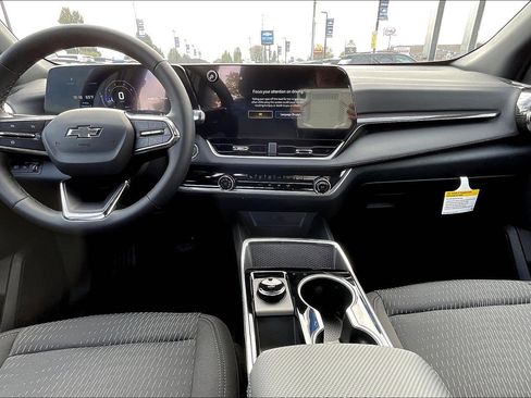 New 2026 Chevrolet Equinox LT w/ Midnight Edition image 5