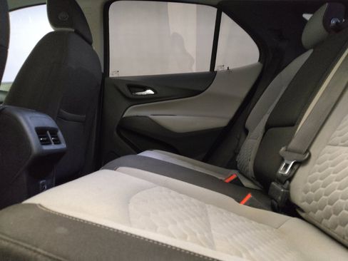 Used 2019 Chevrolet Equinox LS FWD image 18
