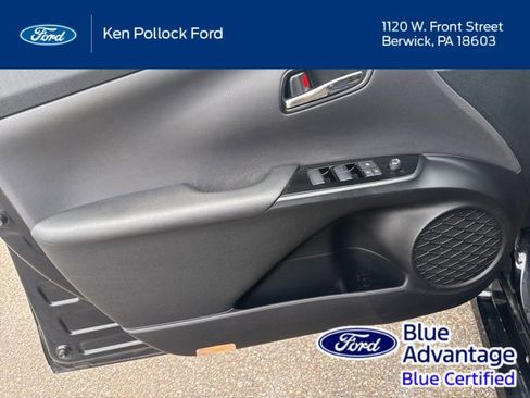 Used 2022 Toyota Prius LE image 15