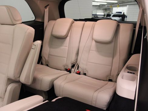 New 2026 Mercedes-Benz GLS 450 4MATIC image 14