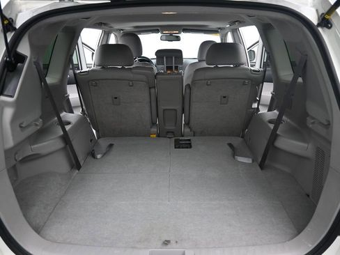 Used 2012 Toyota Highlander Limited image 19