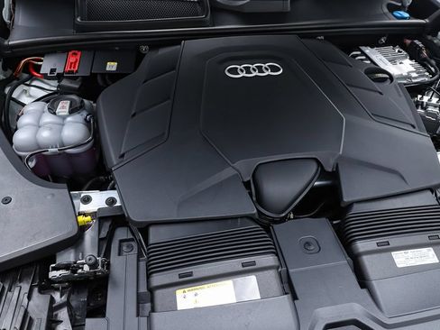 Used 2026 Audi Q8 Premium Plus w/ Premium Plus Package AWD/4WD image 32