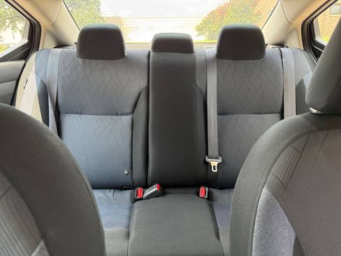 Used 2025 Nissan Versa SV FWD image 38