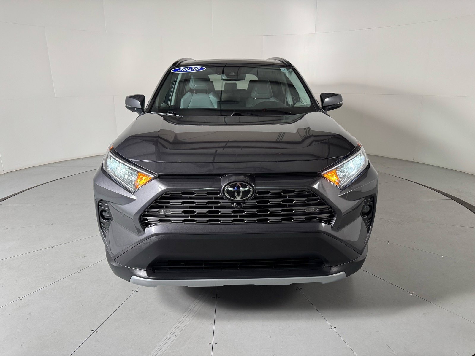 Used 2020 Toyota RAV4 Limited FWD image 8