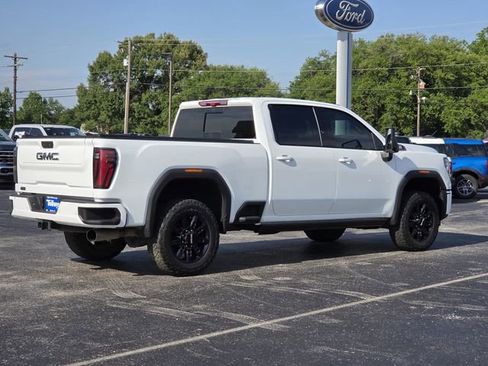 Used 2025 GMC Sierra 2500 AT4 w/ AT4 Premium Plus Package AWD/4WD image 7