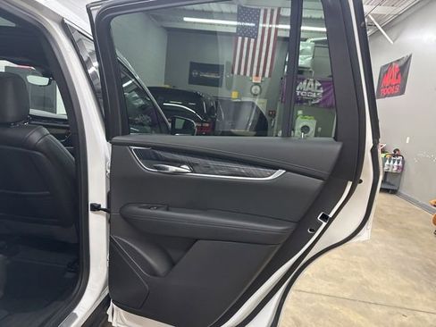 Certified 2022 Cadillac XT6 Premium Luxury w/ Technology Package image 14