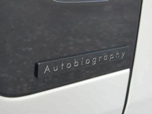 Used 2024 Land Rover Range Rover Autobiography AWD/4WD image 38