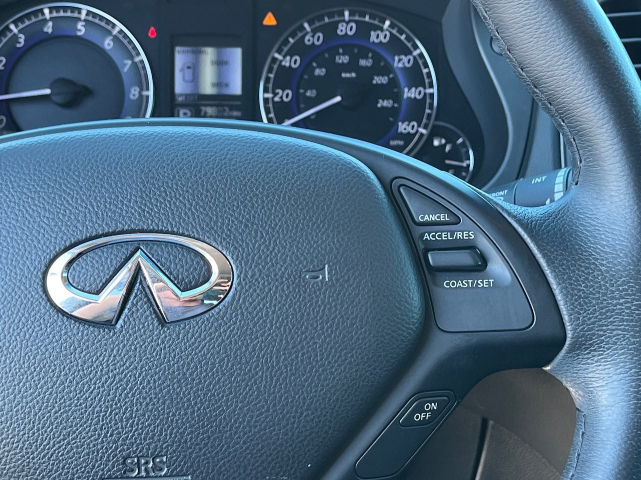 Used 2017 INFINITI QX50 2WD w/ Deluxe Touring Package image 20
