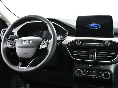 Used 2022 Ford Escape SE w/ SE Sport Appearance Package image 8