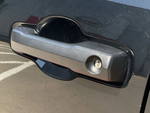 Used 2025 Toyota Tacoma TRD Off-Road image 11