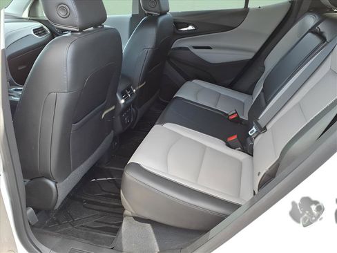 Used 2021 Chevrolet Equinox Premier image 7