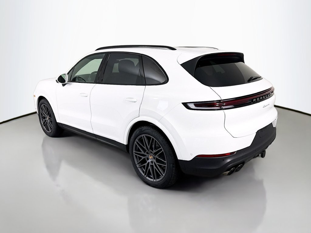Certified 2026 Porsche Cayenne AWD/4WD image 3