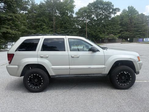 Used 2007 Jeep Grand Cherokee Limited w/ Trailer Tow Group IV image 8