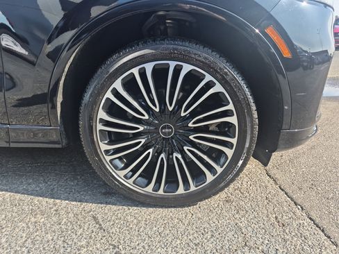 Used 2025 Lincoln Aviator Black Label image 7