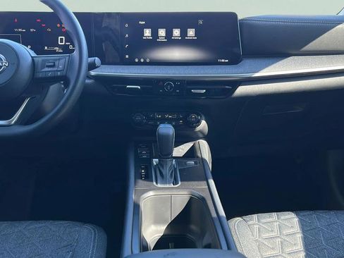 Used 2026 Nissan Kicks SV image 31