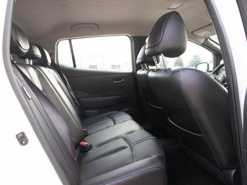 Used 2020 Nissan Leaf SL Plus FWD image 13