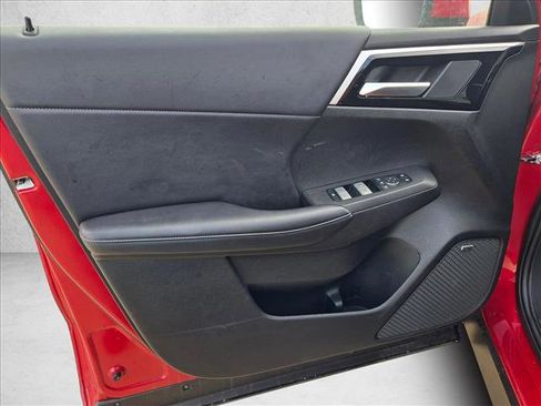 Used 2025 Mitsubishi Outlander SE AWD/4WD image 11
