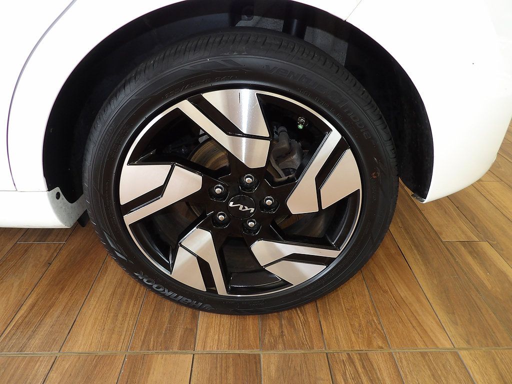 Used 2023 Kia Soul GT-Line FWD image 9