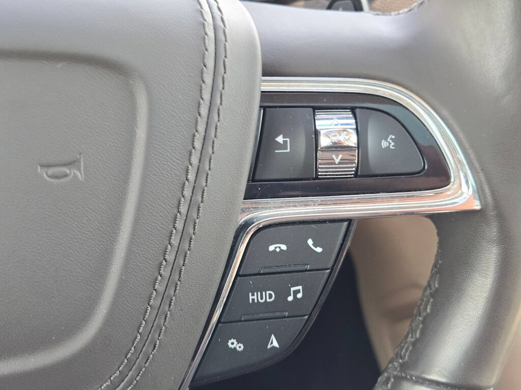 Used 2019 Lincoln Continental Reserve AWD/4WD image 33