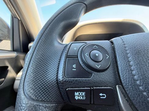 Used 2015 Toyota RAV4 LE AWD/4WD image 24