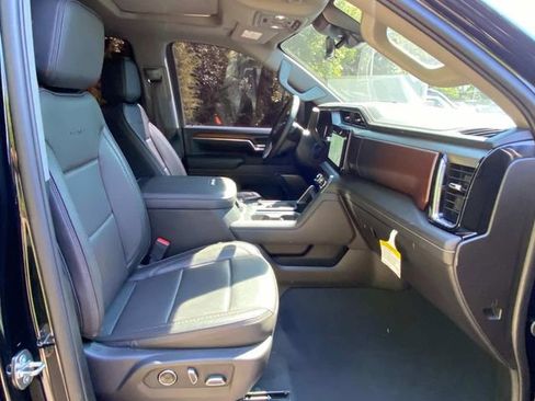Used 2024 GMC Sierra 3500 Denali w/ Denali Reserve Package AWD/4WD image 36