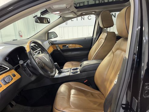 Used 2013 Lincoln MKX FWD image 7