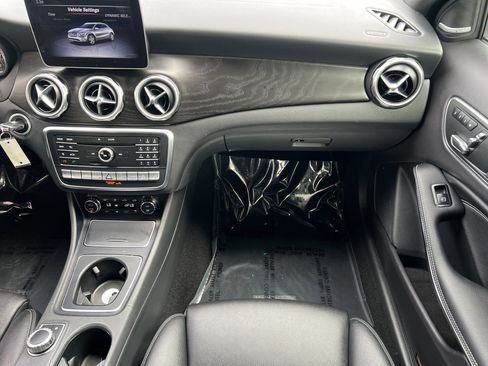 Used 2018 Mercedes-Benz GLA 250 4MATIC image 35