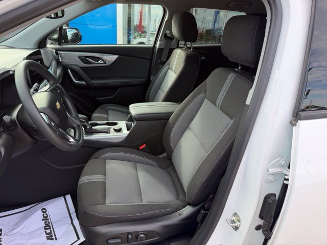 Certified 2024 Chevrolet Blazer LT w/ Convenience Package AWD/4WD image 17