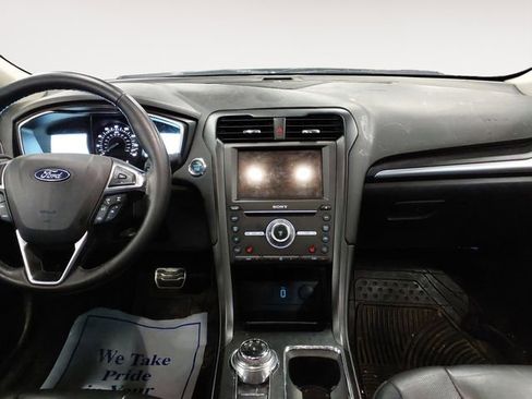 Used 2018 Ford Fusion Titanium image 11