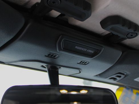 Used 2018 Jeep Wrangler Unlimited Sport S image 34